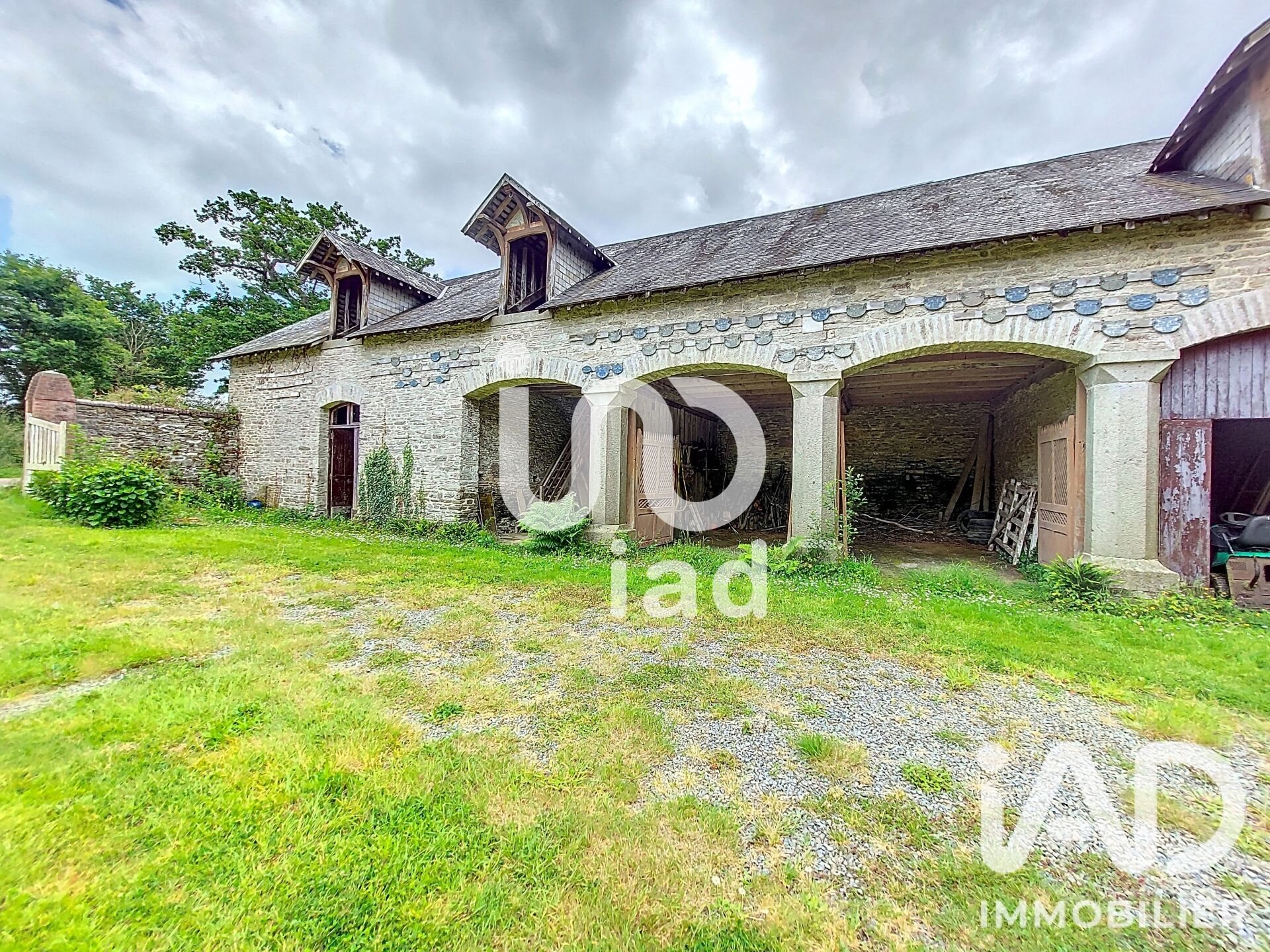 Maison à vendre, 342m², Bourgvallées
