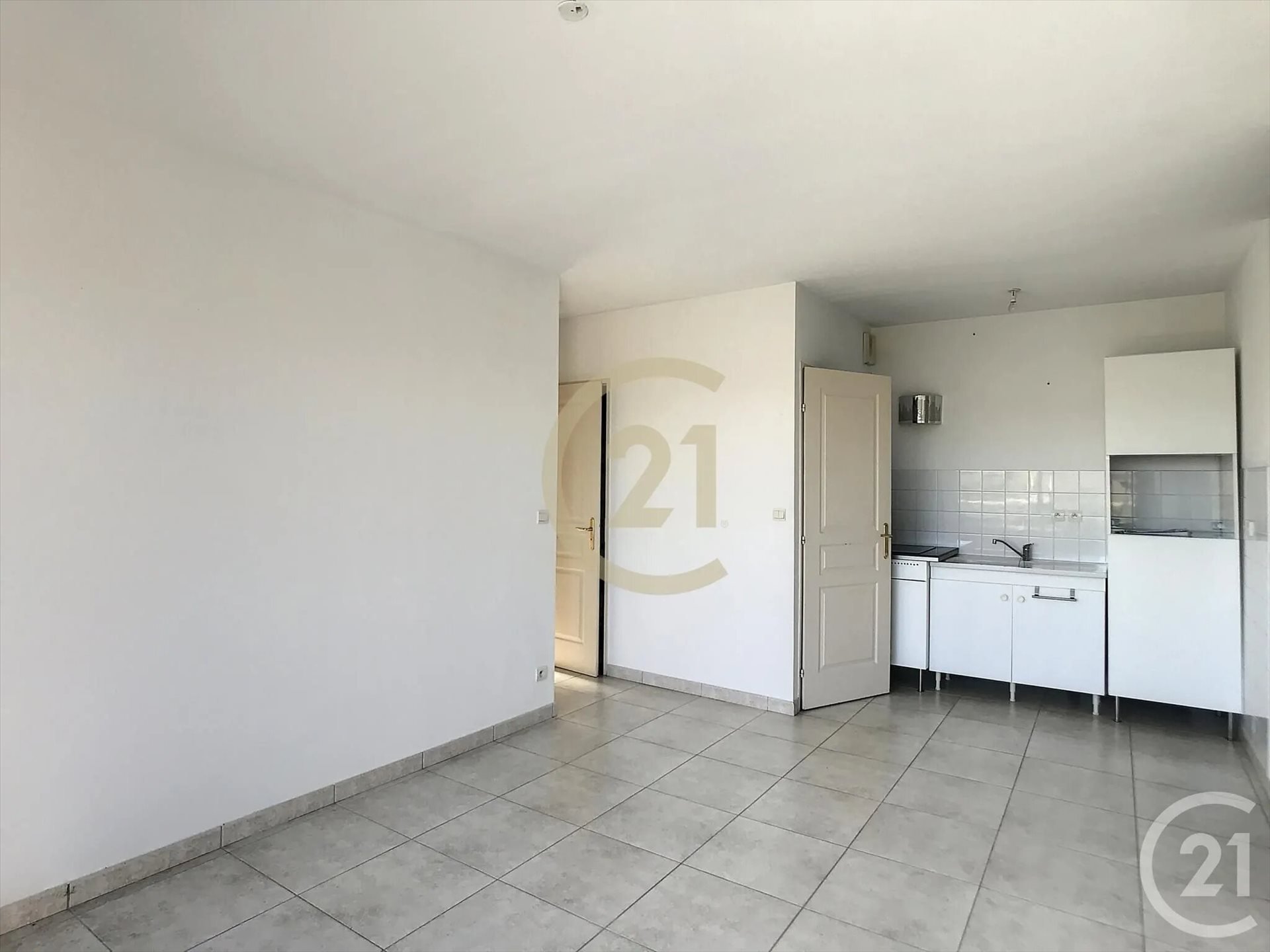 Appartement à louer, 36m², Roquemaure