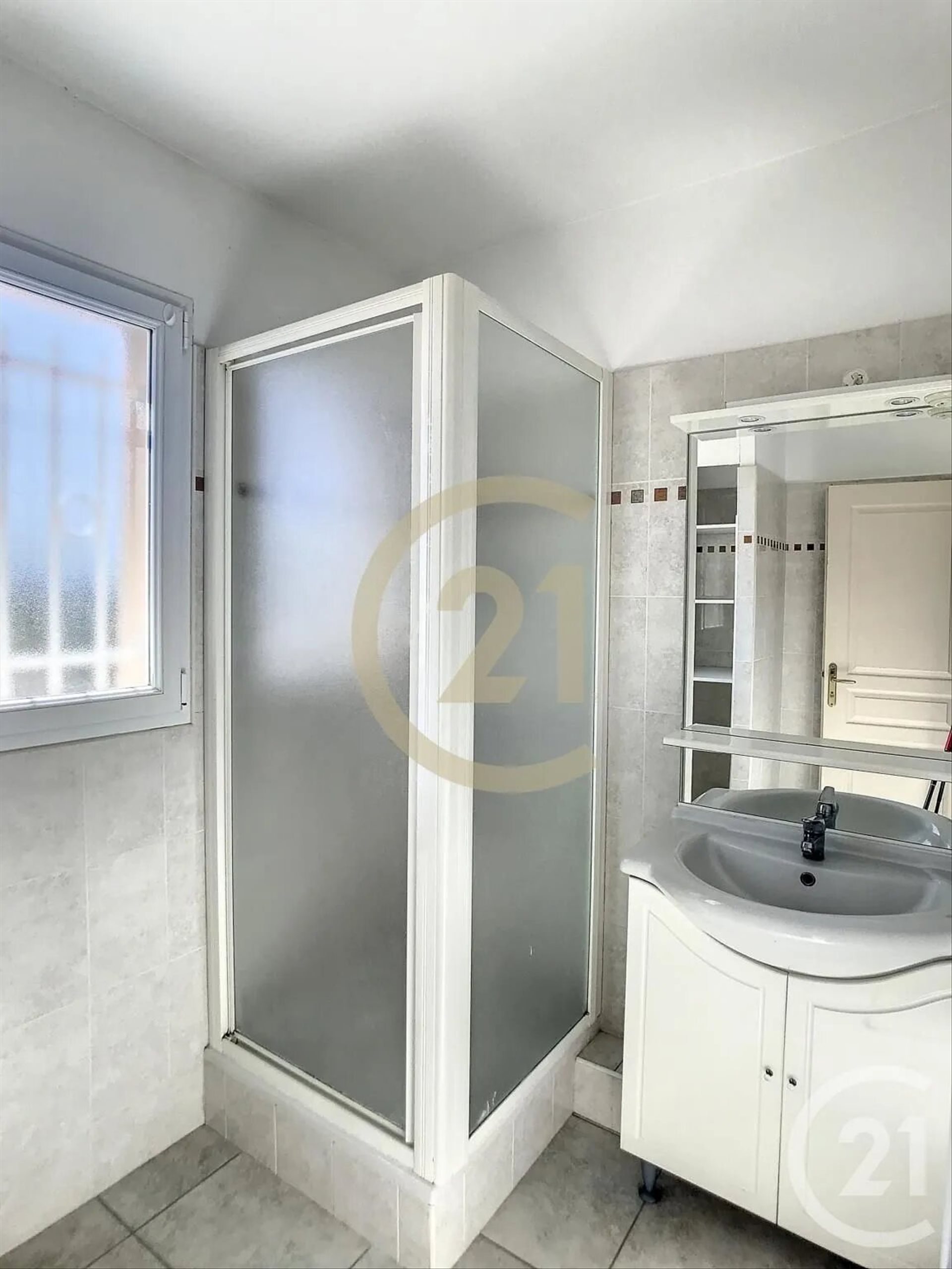 Appartement à louer, 36m², Roquemaure