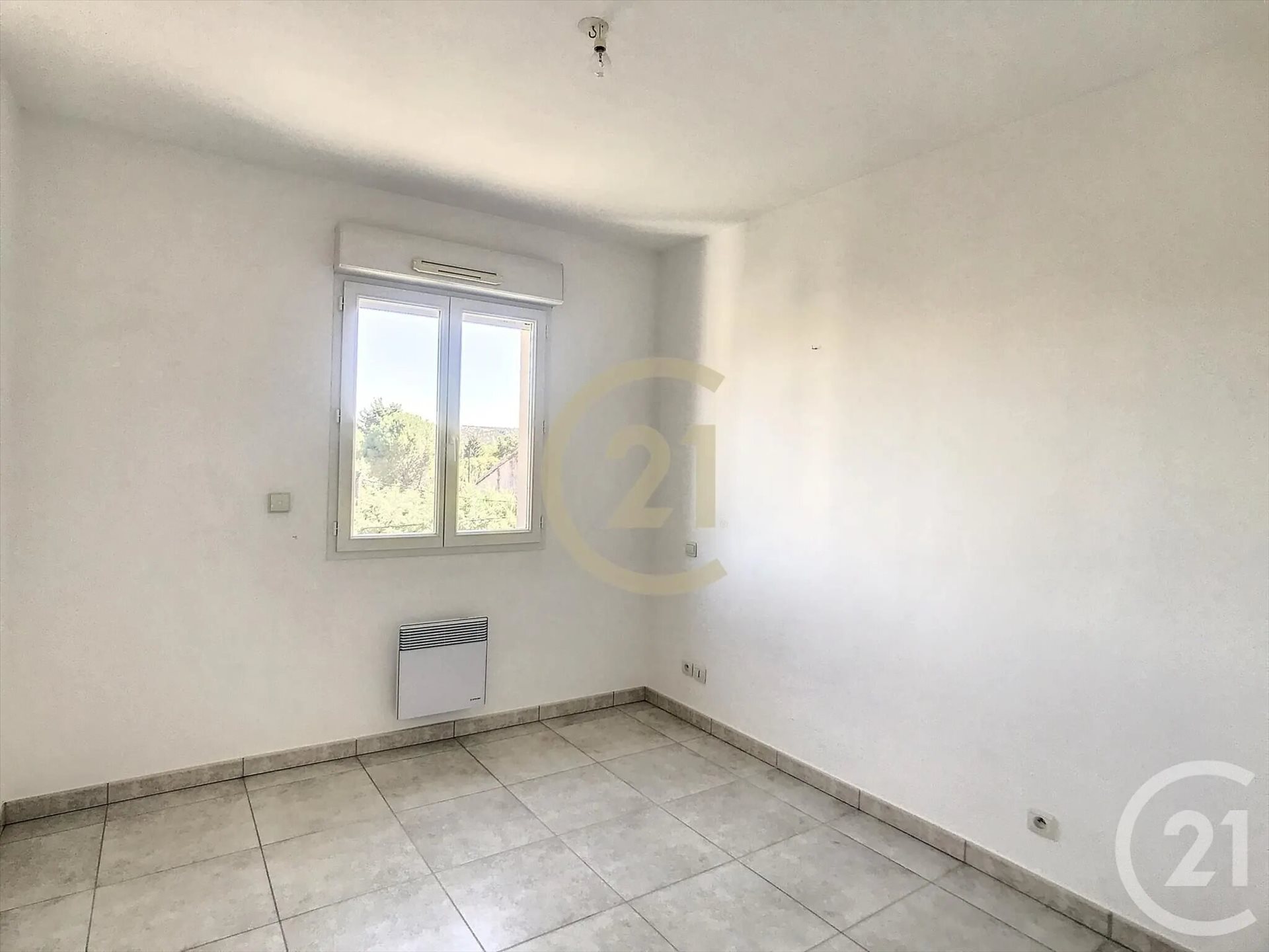 Appartement à louer, 36m², Roquemaure