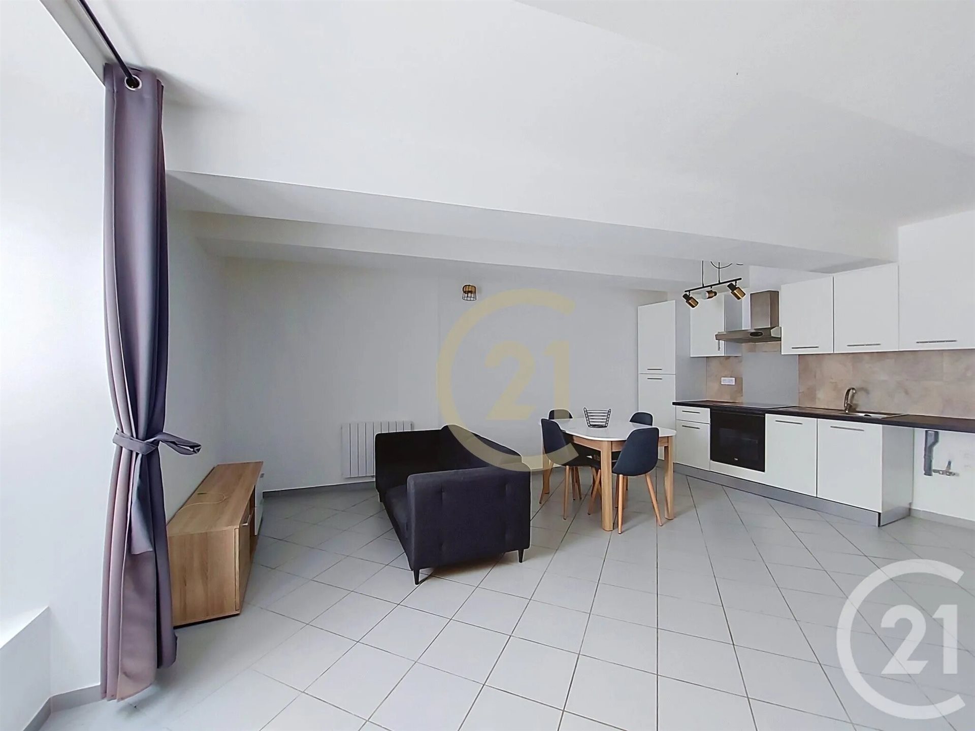 Appartement à louer, 51m², Sernhac