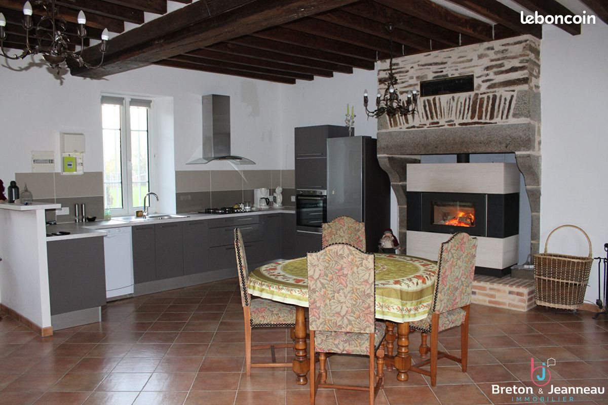 Maison à vendre, 132m², Montenay