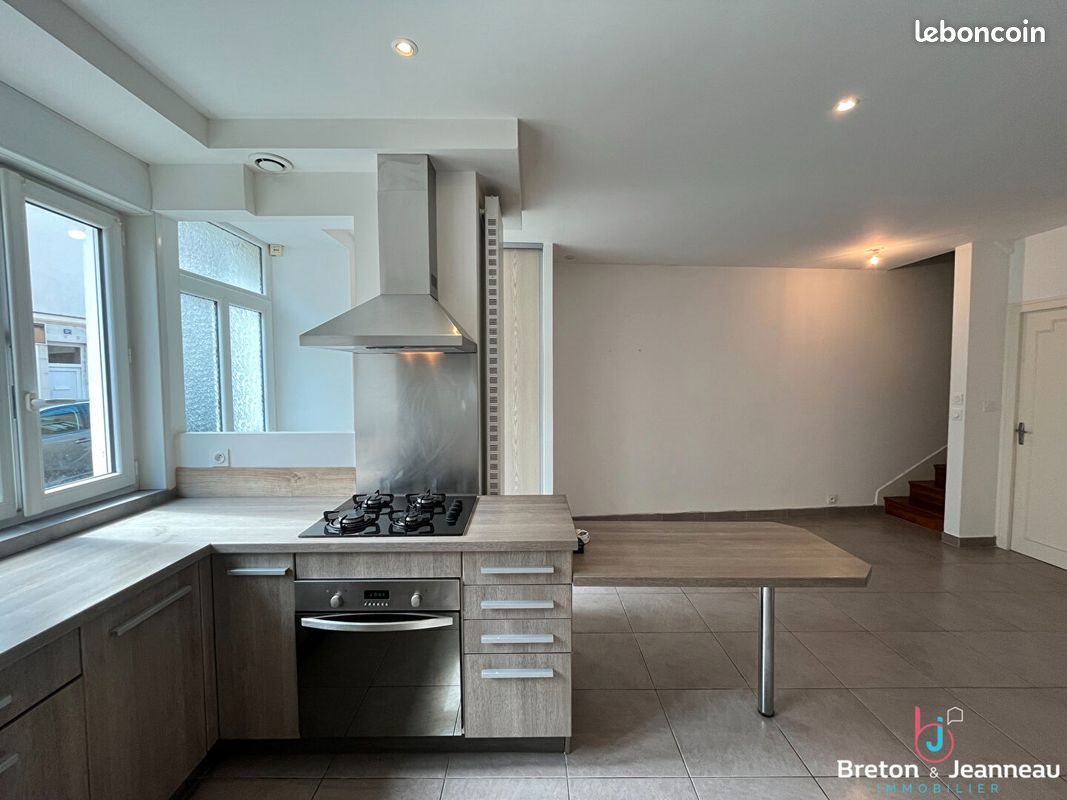 Maison à louer, 82m², Laval