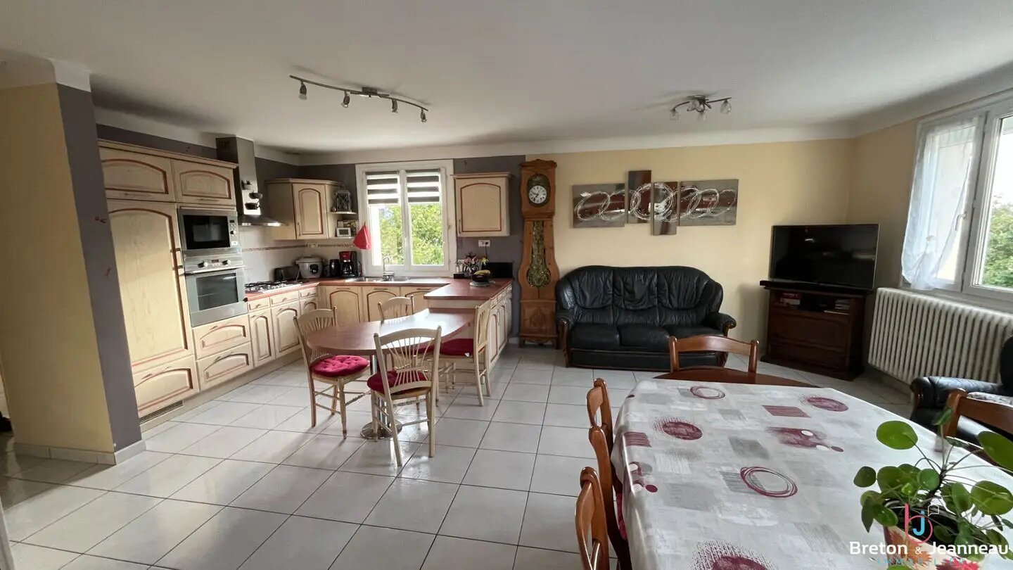 Maison à vendre, 132m², Saint-Berthevin