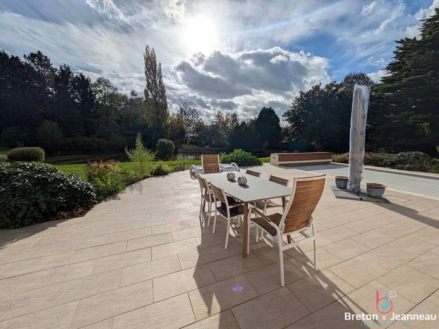 Maison à vendre, 228m², Sainte-Gemmes-le-Robert