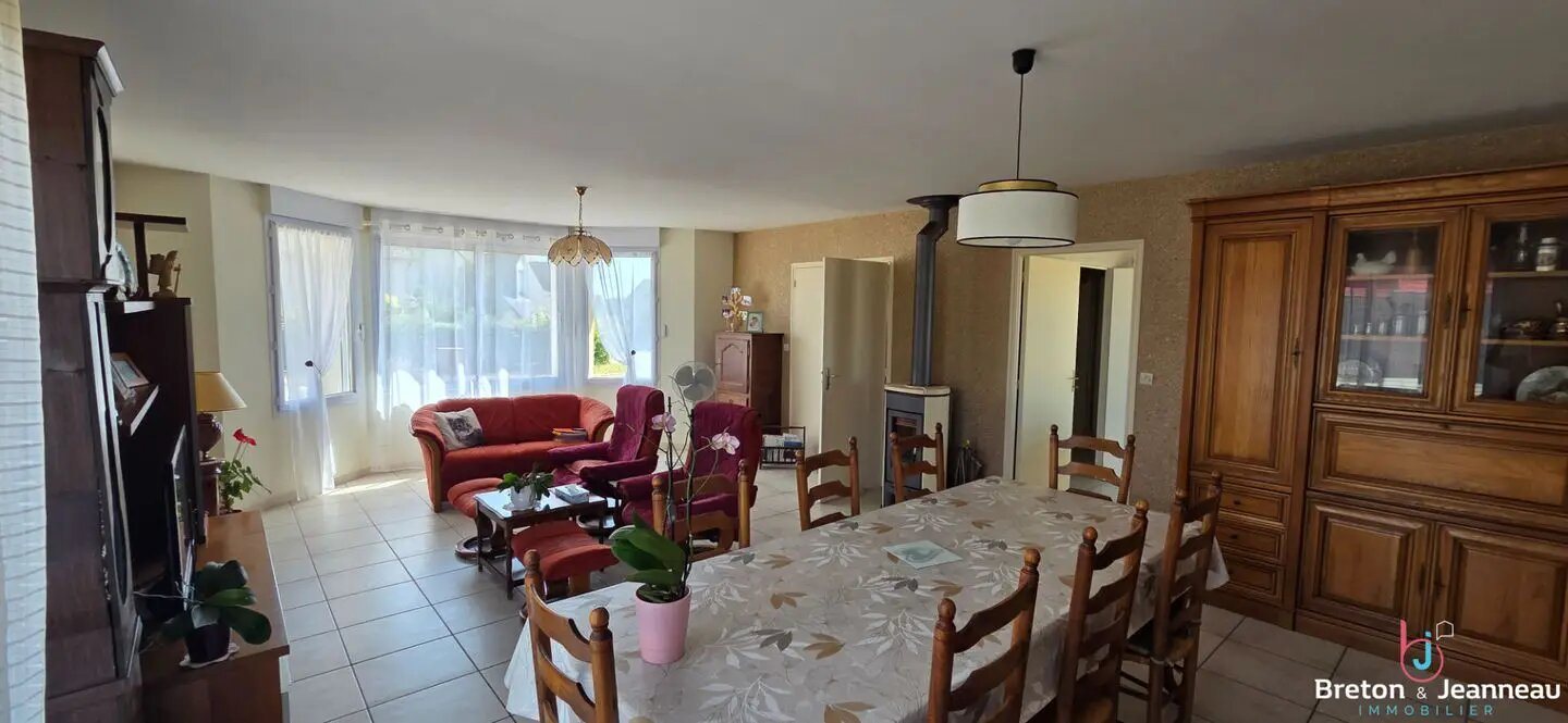 Maison à vendre, 101m², Saint-Berthevin