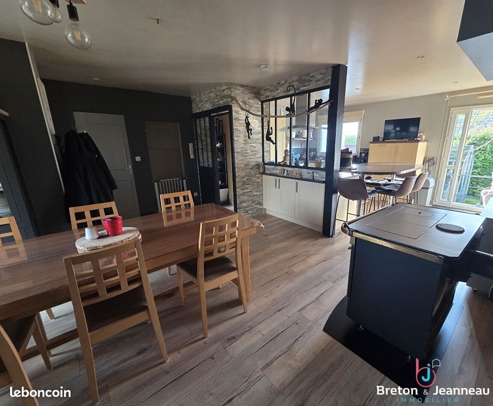 Maison à vendre, 117m², Evron