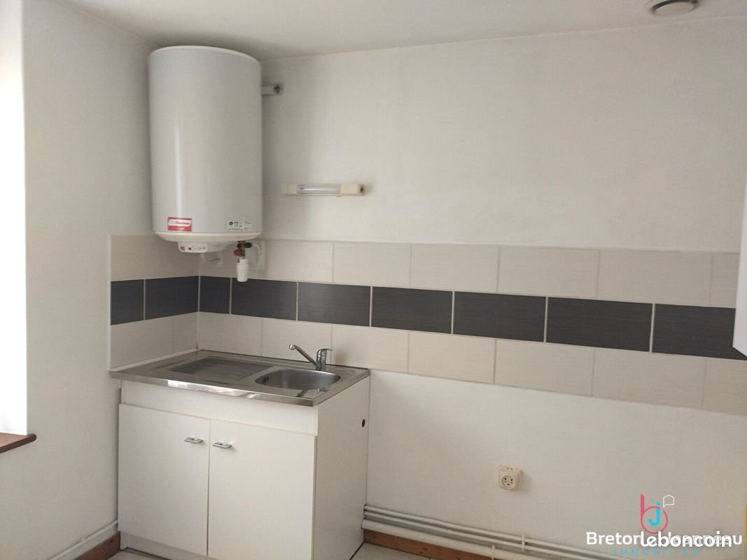 Maison à louer, 49m², Charchigné
