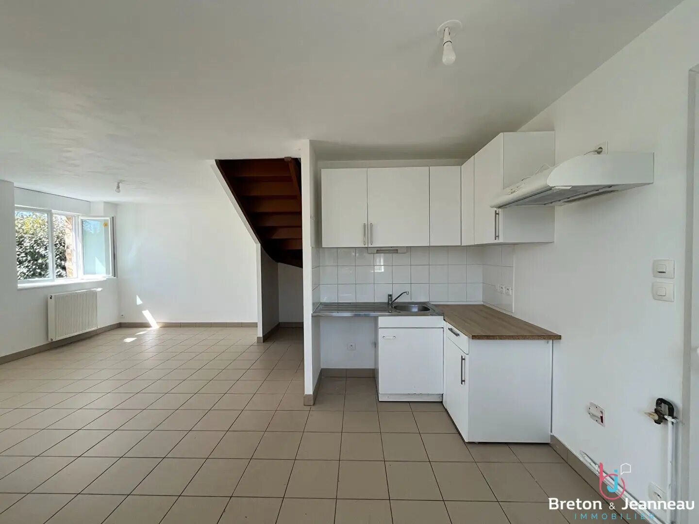 Maison à louer, 92m², Parné-sur-Roc