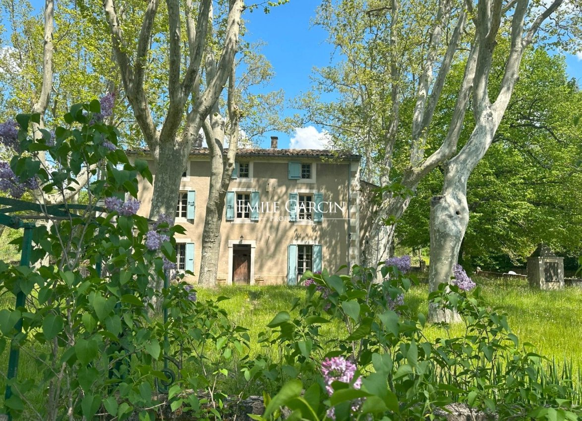 Maison à vendre, 400m², Saint-Martin-de-Castillon