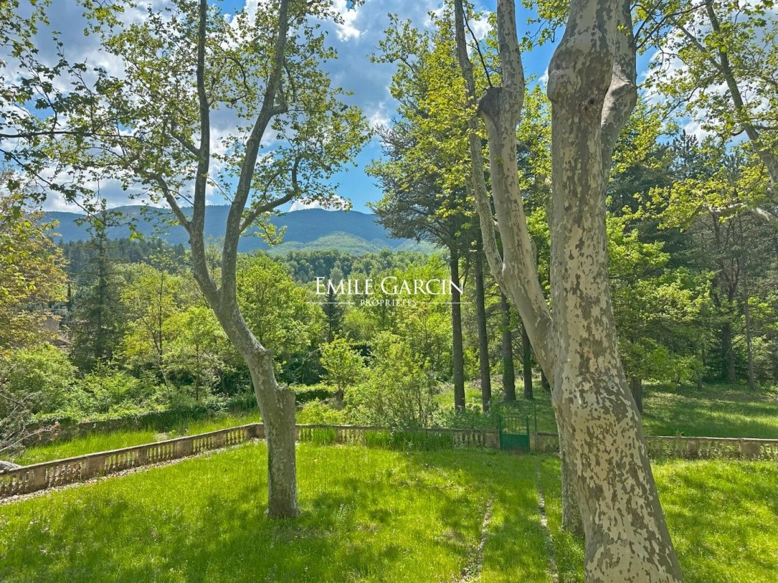 Maison à vendre, 400m², Saint-Martin-de-Castillon
