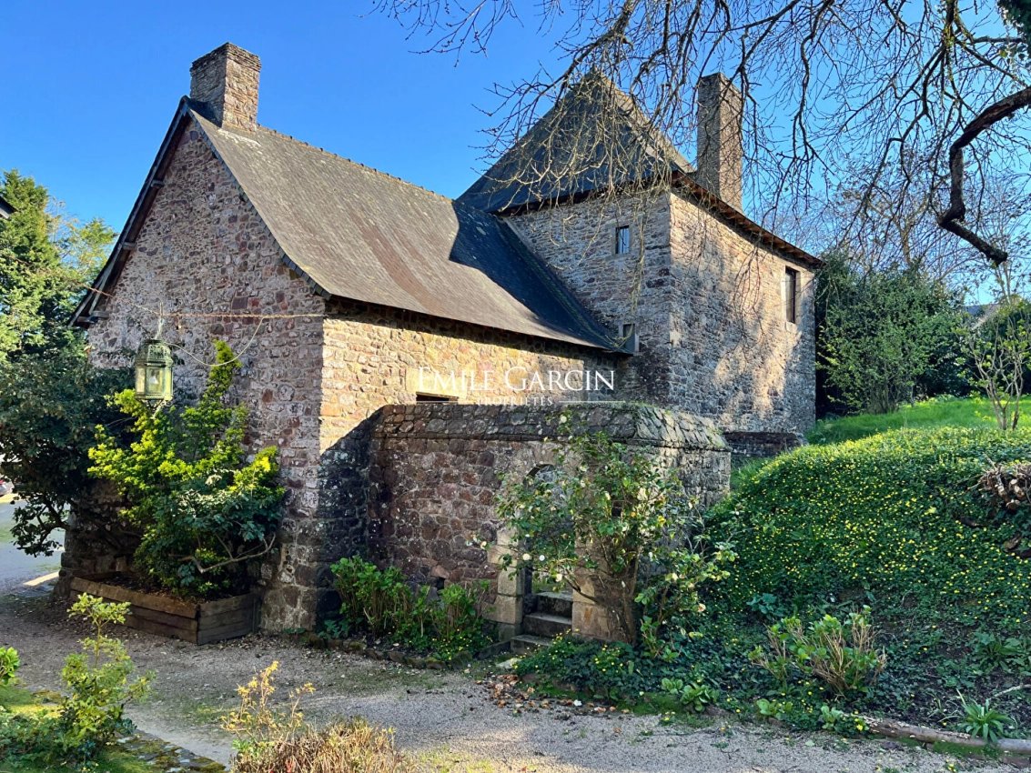 Maison à vendre, 350m², Montfort-sur-Meu
