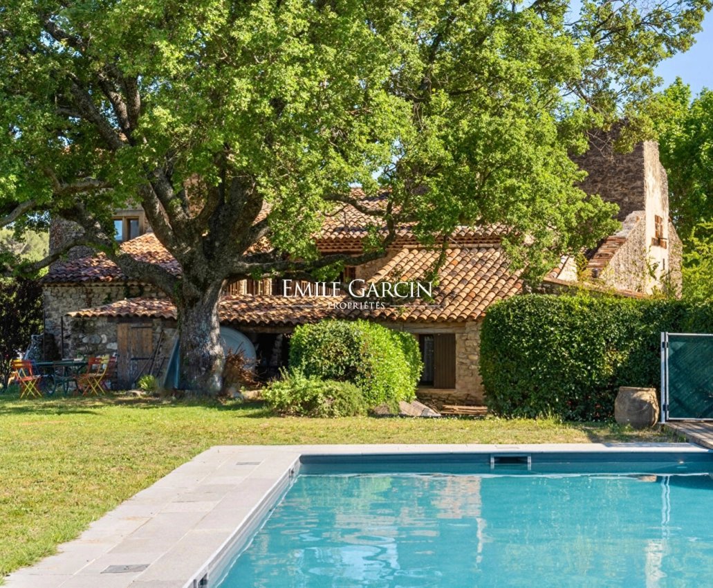 Maison à vendre, 460m², La Tour-d'Aigues