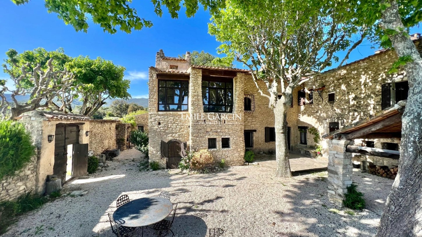 Maison à vendre, 460m², La Tour-d'Aigues