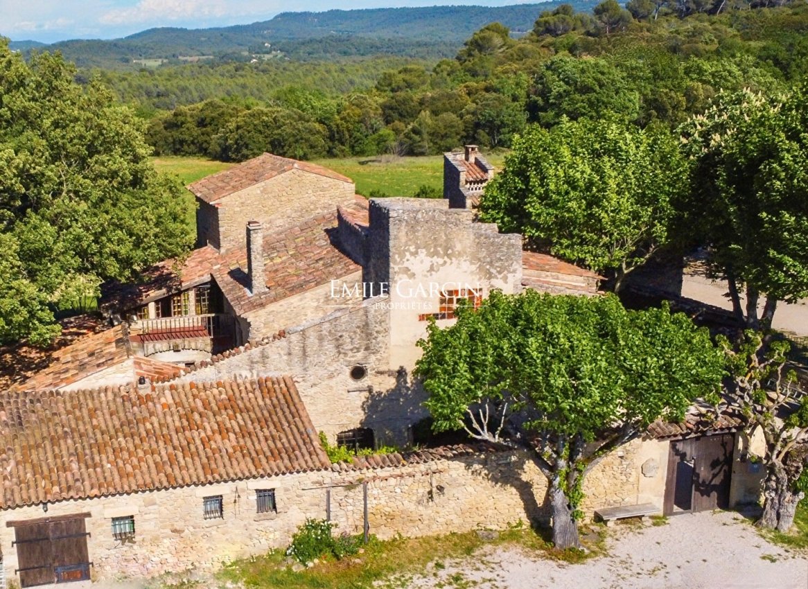 Maison à vendre, 460m², La Tour-d'Aigues