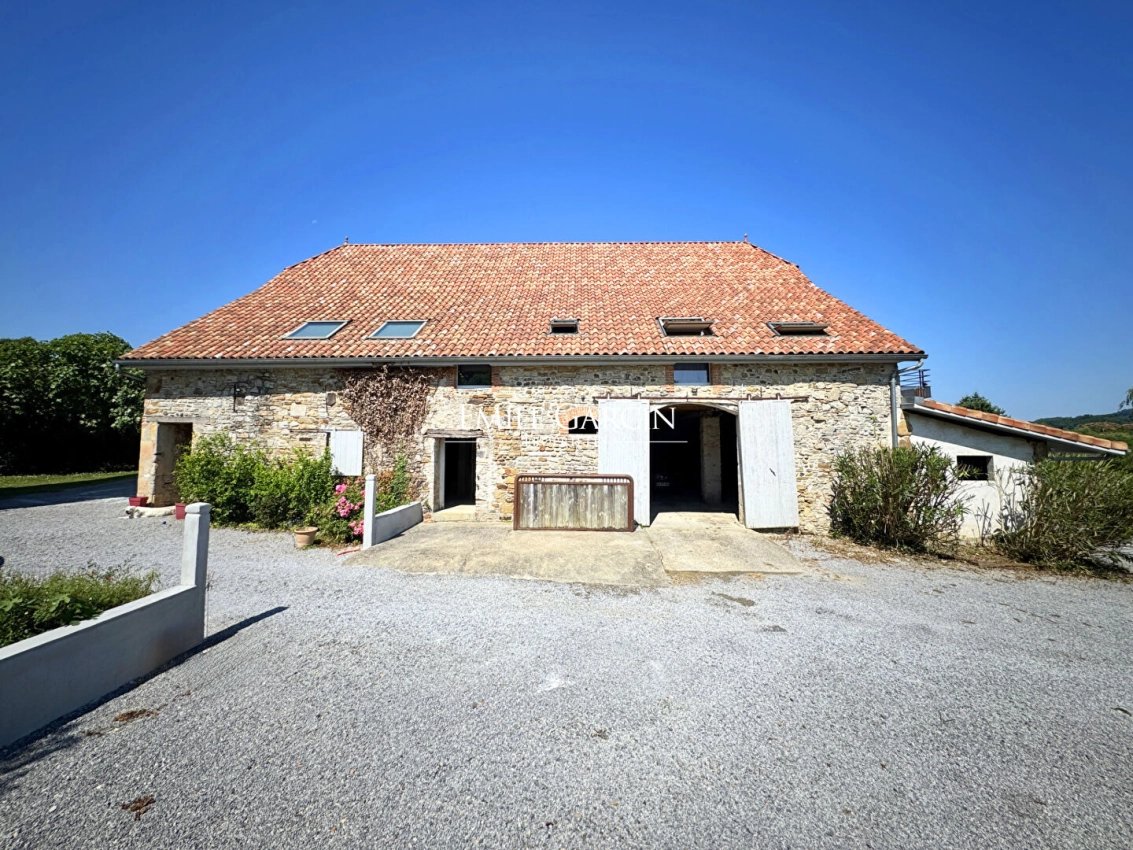 Maison à vendre, 950m², Sauveterre-de-Béarn