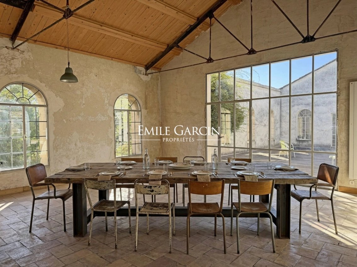 Maison à vendre, 1100m², Entraigues-sur-la-Sorgue
