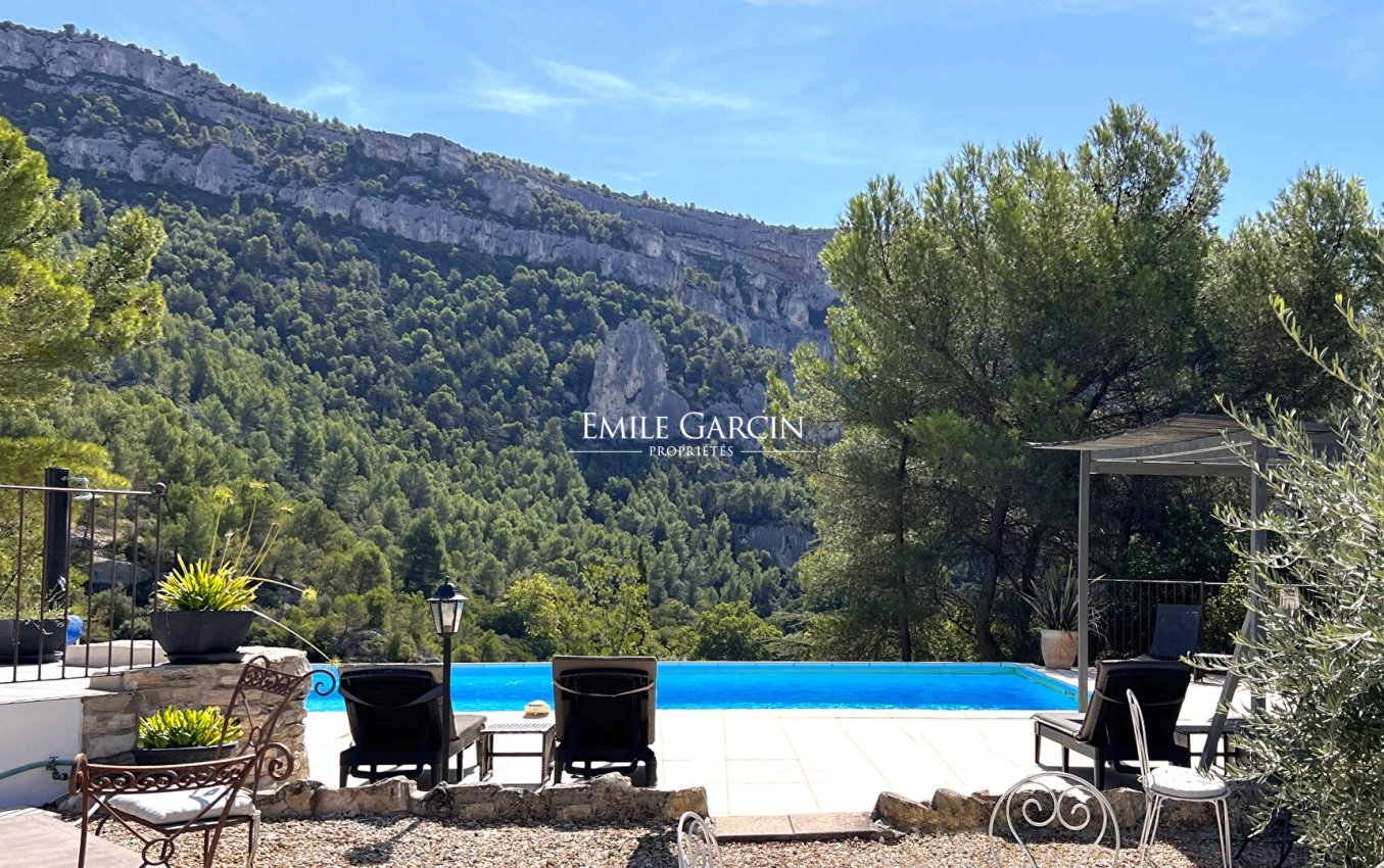 Maison à vendre, 420m², Fontaine-de-Vaucluse