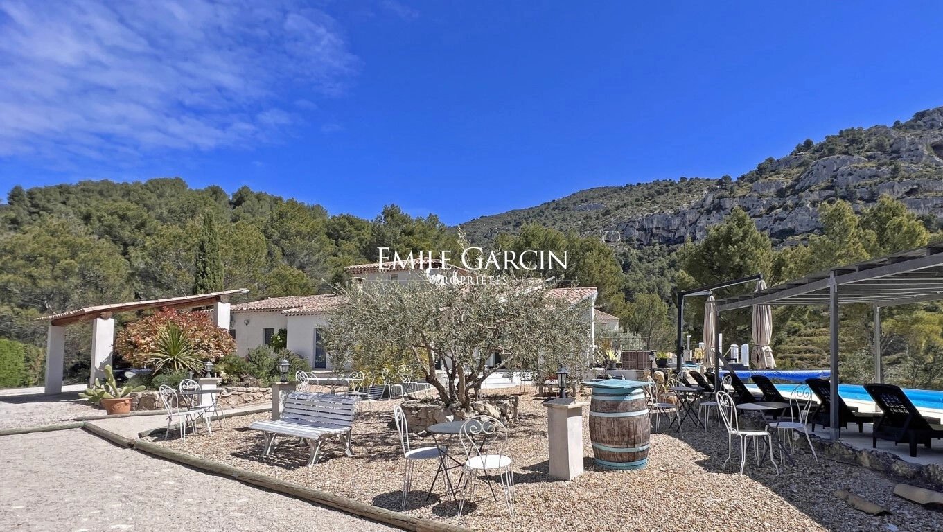 Maison à vendre, 420m², Fontaine-de-Vaucluse
