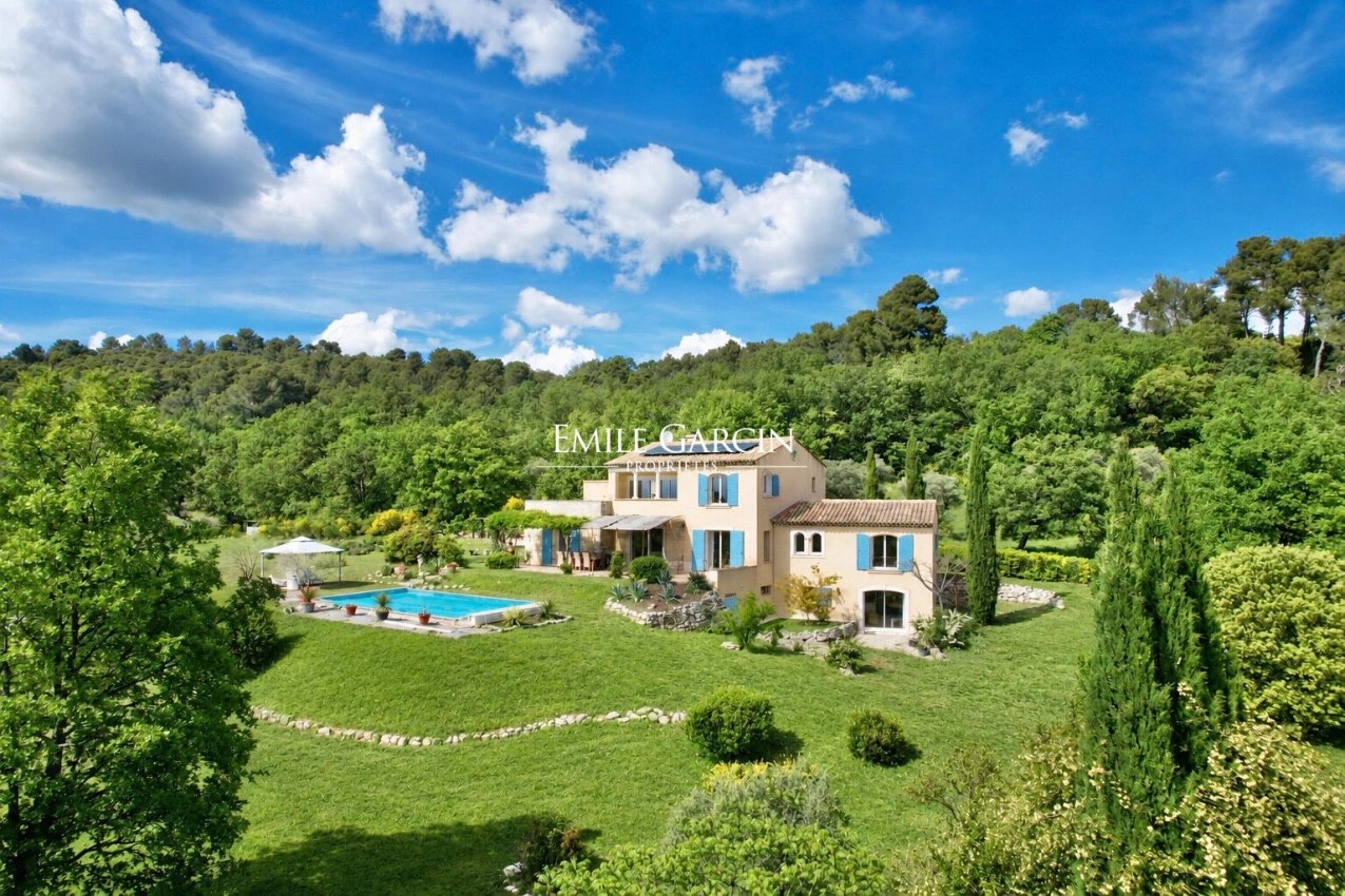 Maison à vendre, 250m², La Bastide-des-Jourdans