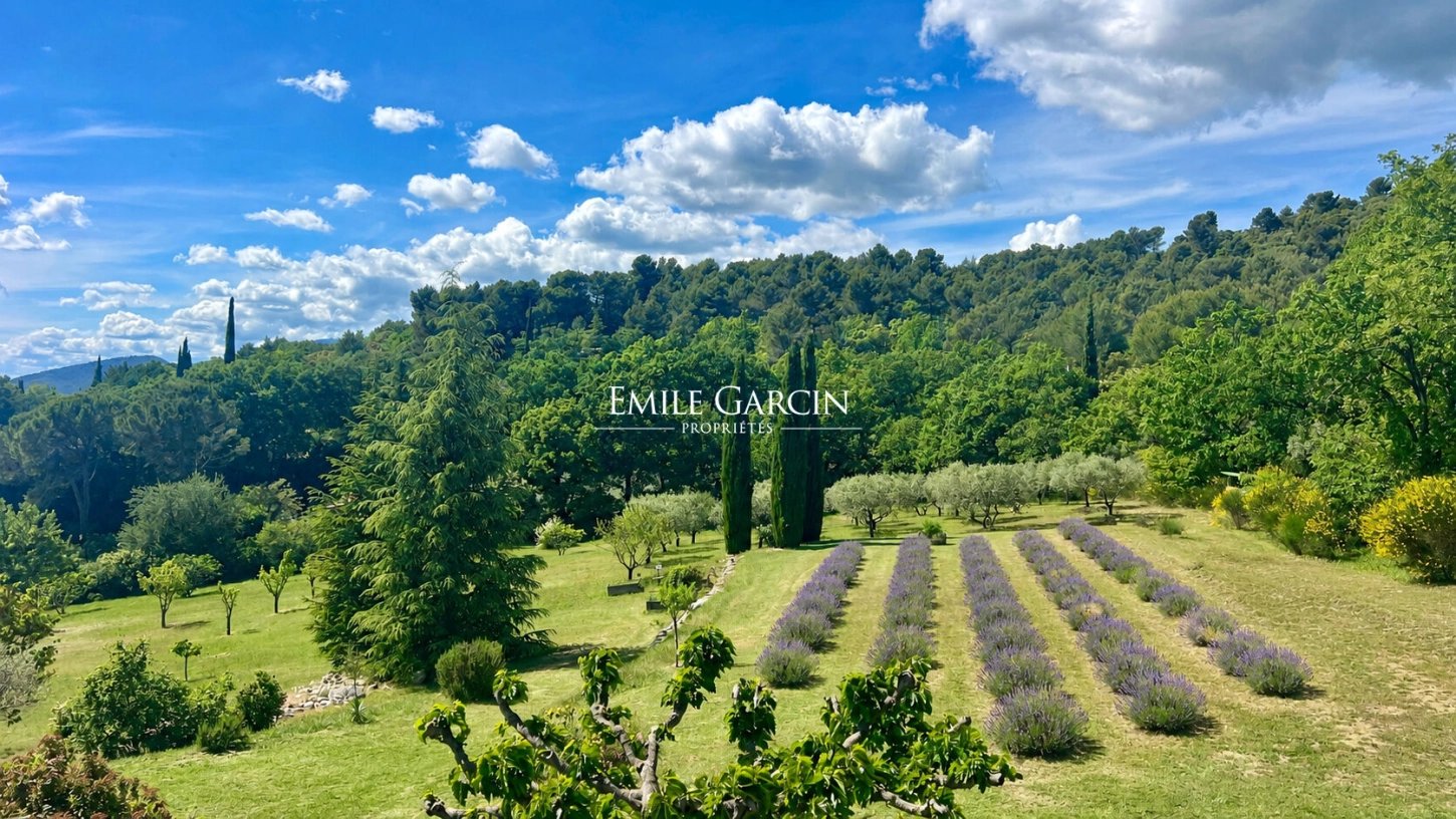Maison à vendre, 250m², La Bastide-des-Jourdans