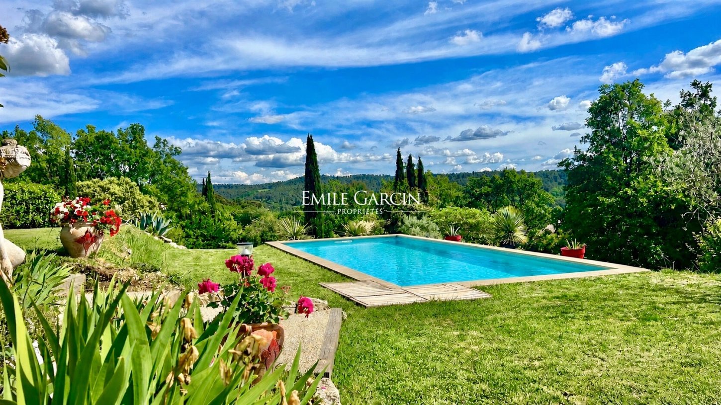 Maison à vendre, 250m², La Bastide-des-Jourdans