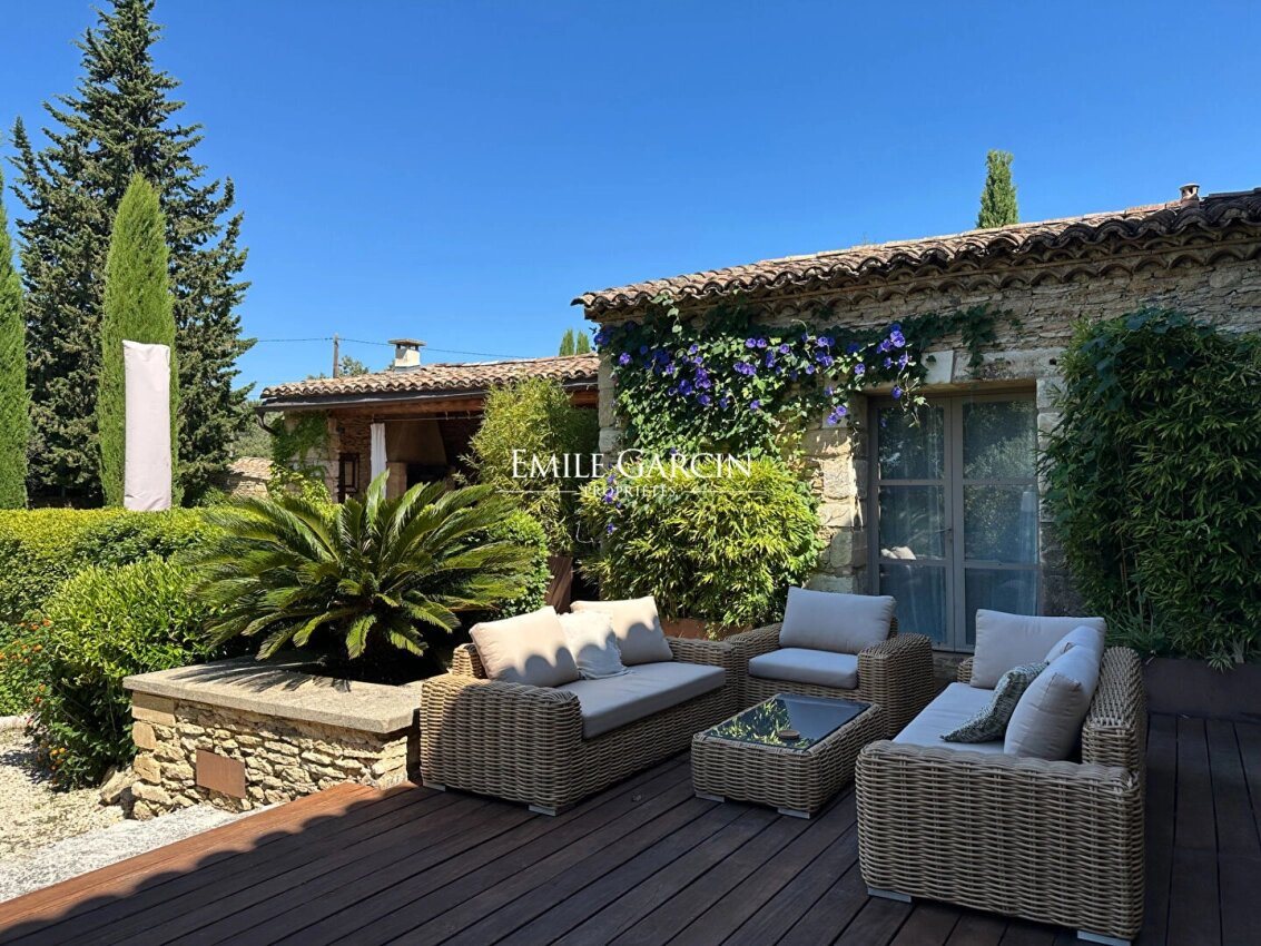 Maison à louer, 500m², Uzès