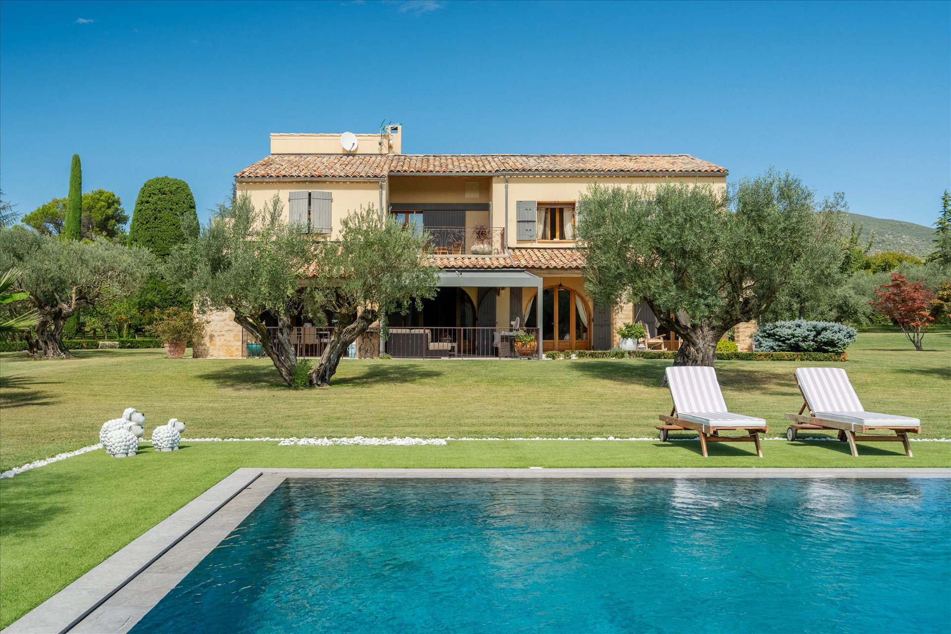 Maison à vendre, 297m², Lourmarin