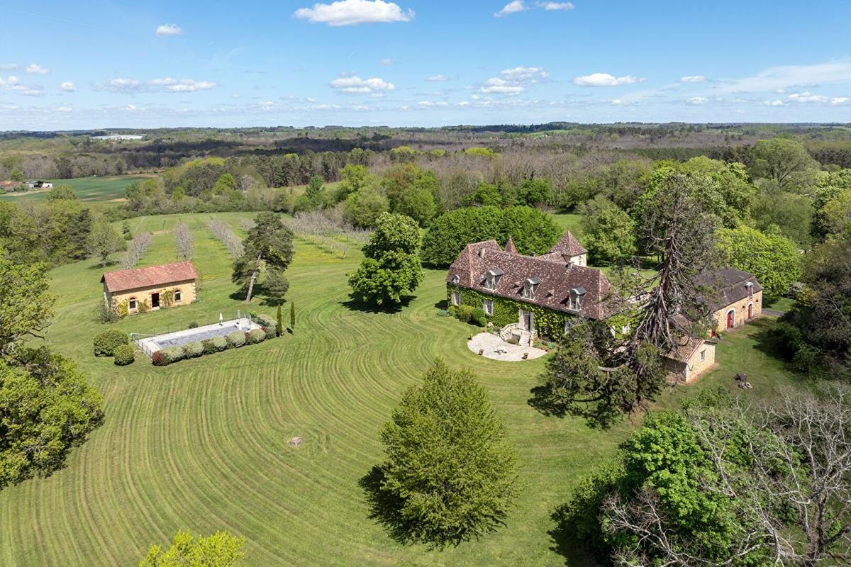 Maison à vendre, 400m², Val de Louyre et Caudeau