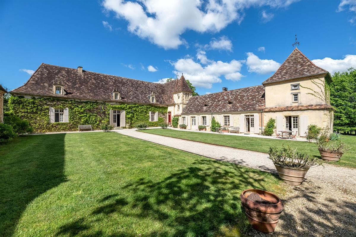 Maison à vendre, 400m², Val de Louyre et Caudeau