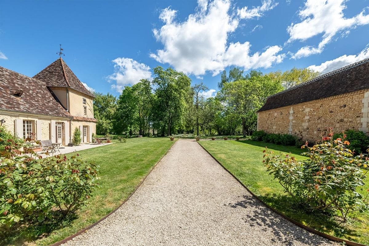Maison à vendre, 400m², Val de Louyre et Caudeau