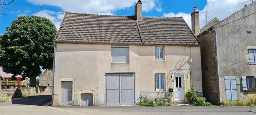 Maison 5 pièces 90 m² · à Amazy · 90 m² · 55 000 €