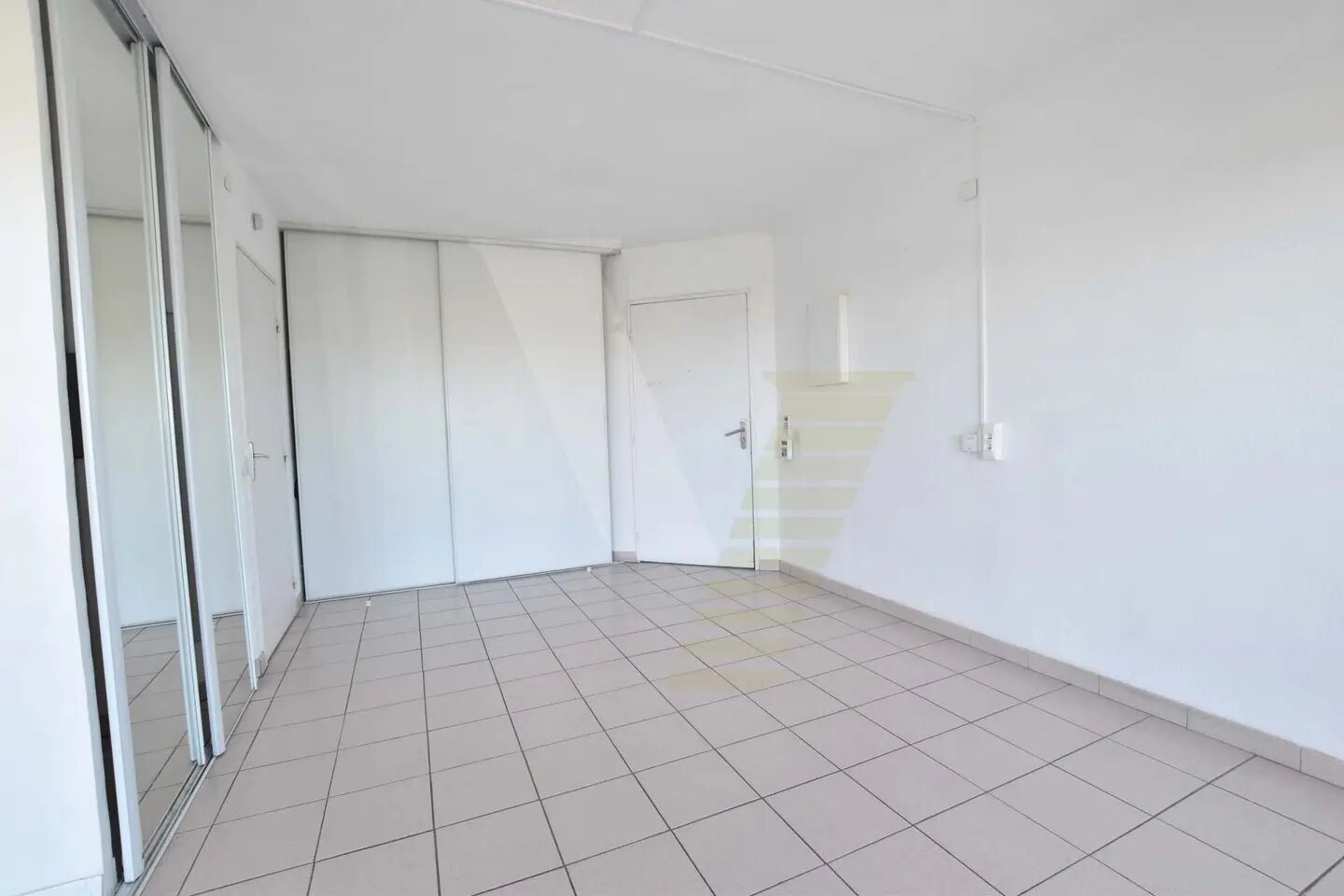 Appartement à louer, 28m², Béziers
