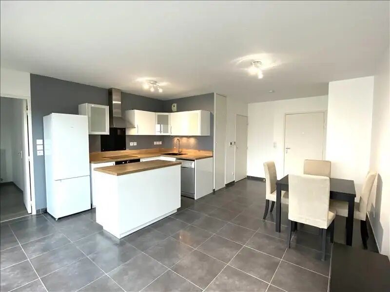 Appartement à louer, 44m², Décines-Charpieu