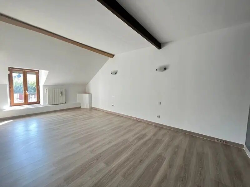 Maison à louer, 113m², Mehun-sur-Yèvre
