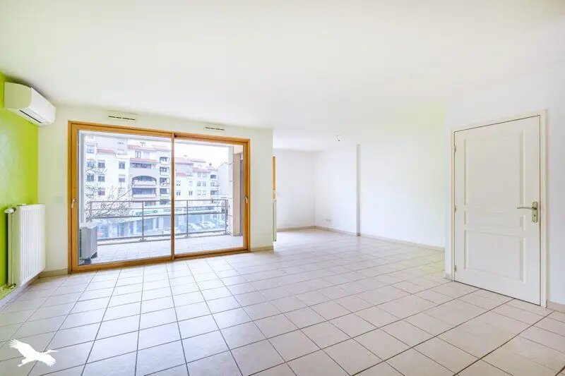 Appartement à louer, 86m², Bron