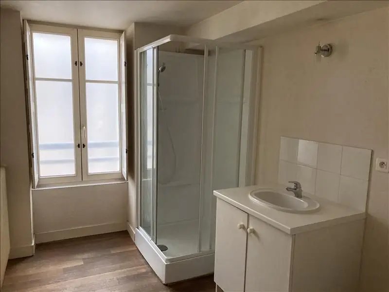 Appartement à louer, 80m², La Réole