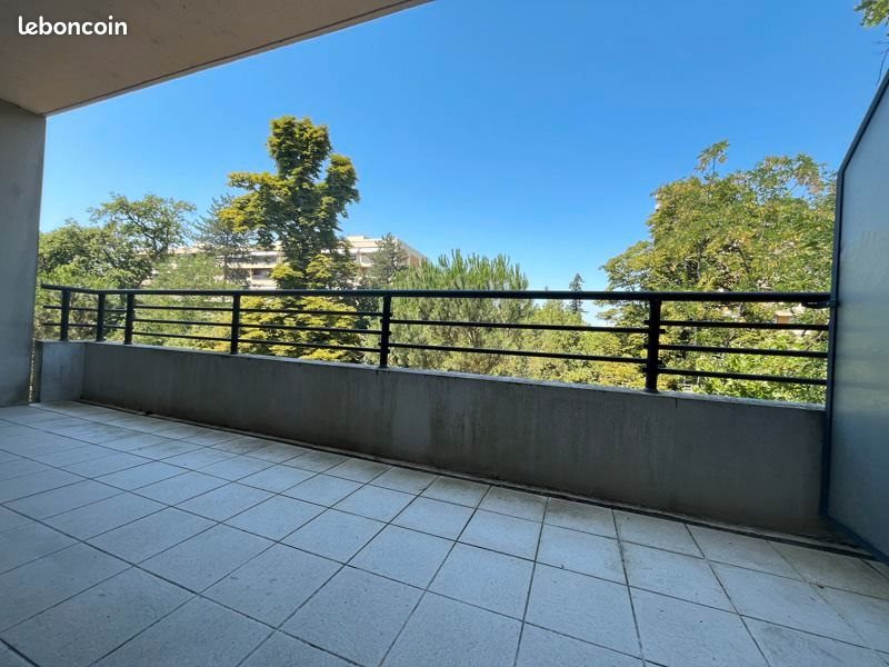Appartement à louer, 65m², Talence