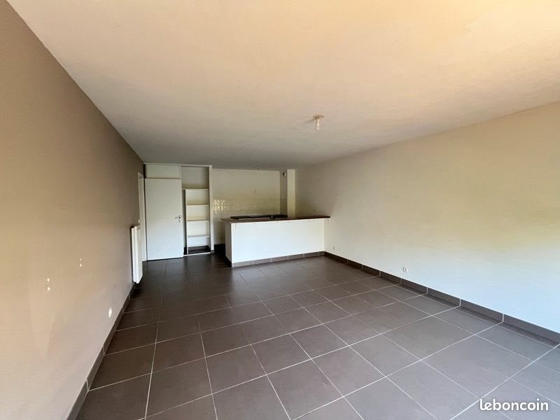 Appartement à louer, 65m², Talence