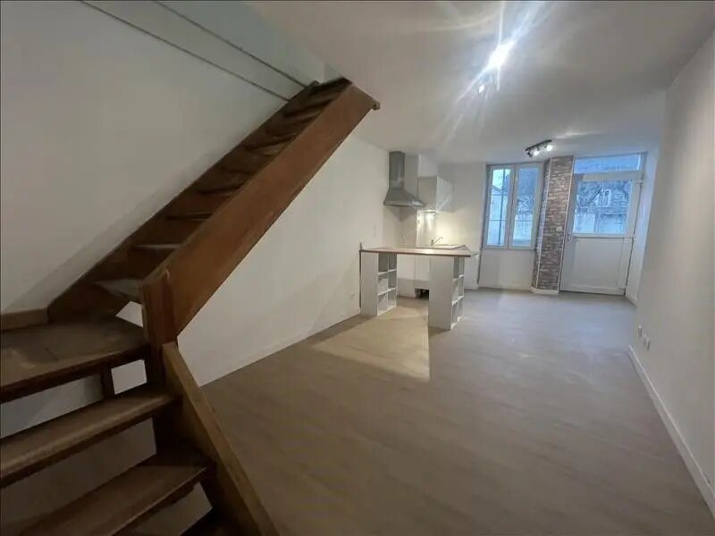 Maison à louer, 45m², Lignières