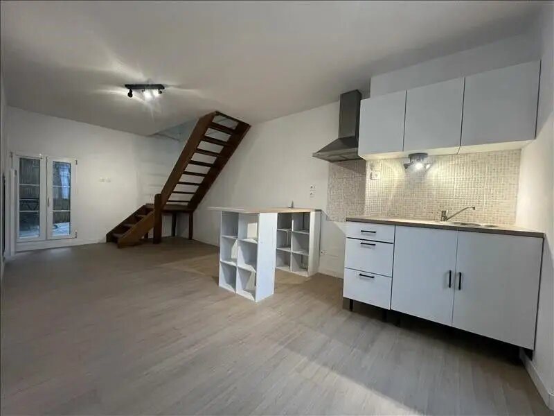 Maison à louer, 45m², Lignières