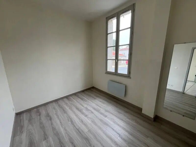 Appartement à louer, 34m², Rochefort