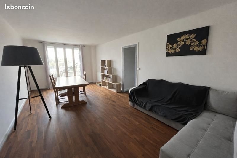 Appartement à louer, 82m², Uzerche