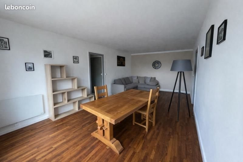 Appartement à louer, 82m², Uzerche