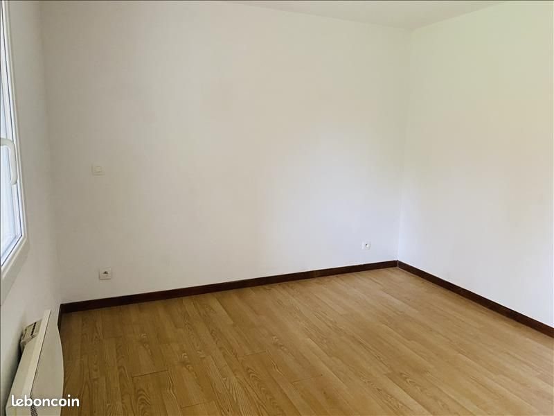 Maison à louer, 75m², Montguyon