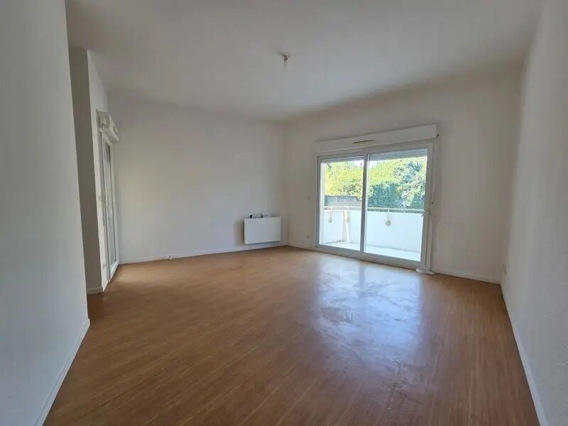 Appartement à louer, 57m², Saint-Seurin-sur-l'Isle