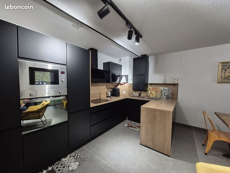 Appartement à louer, 84m², Billère