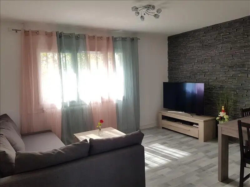 Appartement à louer, 70m², Vénissieux