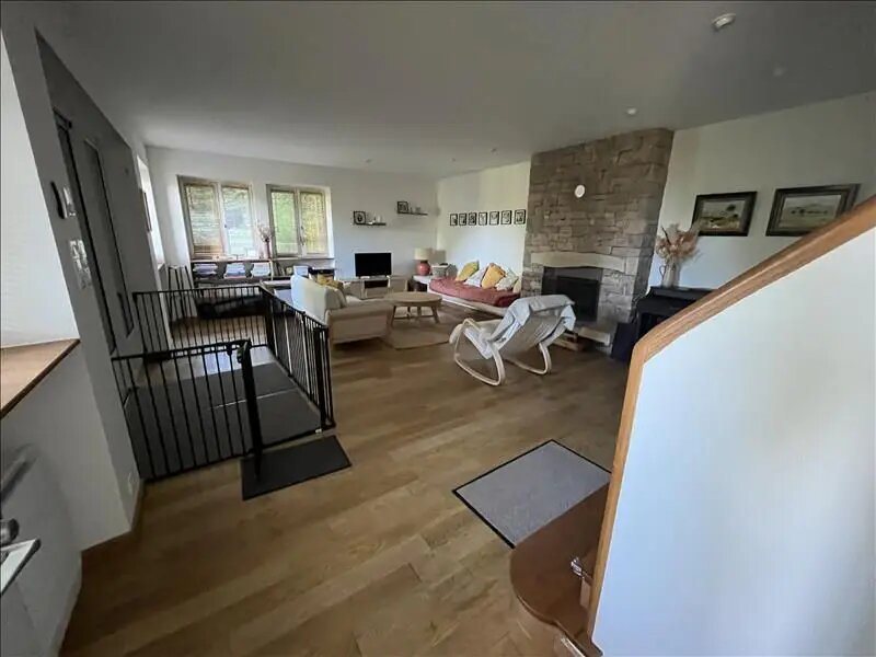 Maison à louer, 99m², Aubazines
