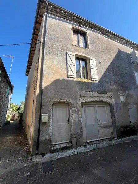 Maison à louer, 71m², Lalbenque